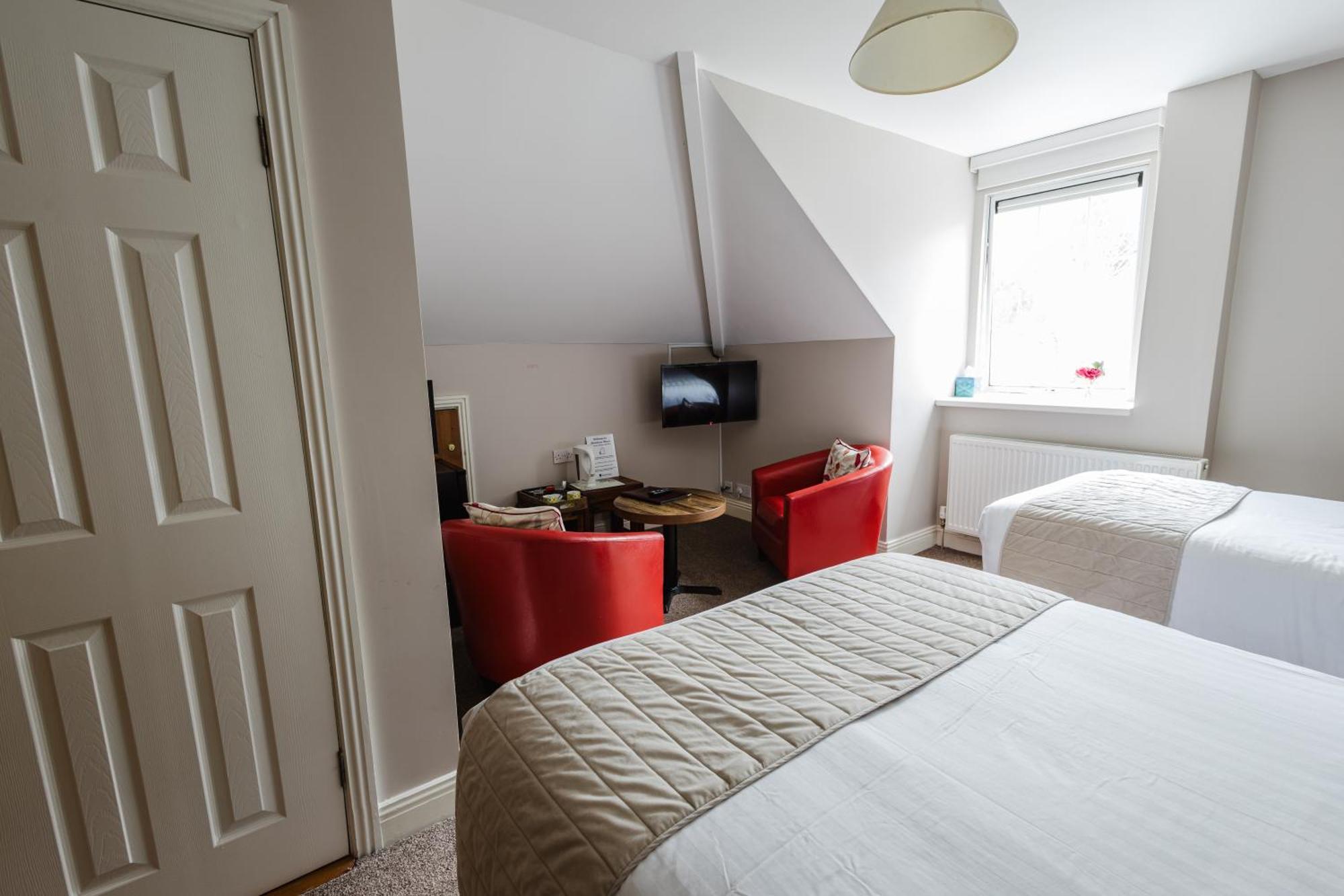 Avonmore House Guest Accommodation Йол Экстерьер фото